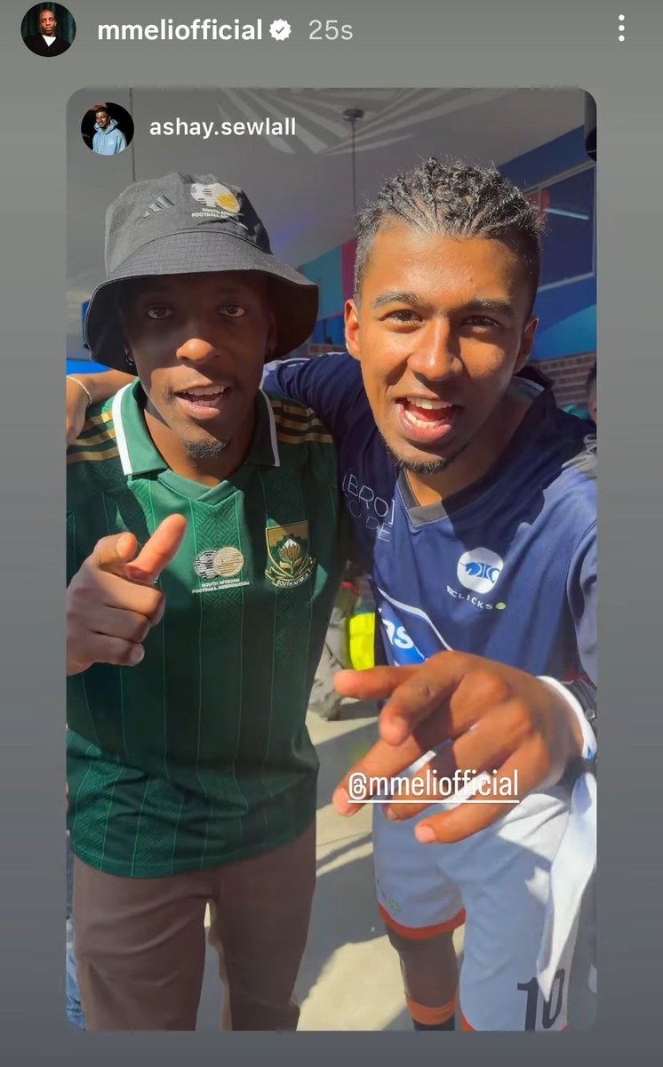 ReignMorgan3's tweet photo. It's the Love @mmeliofficial has for Ashay and the respect &amp; Love  @ashay_sewlall has for him that makes us appreciate this bond 💯🧿

GRANDEUR FRIDAY WITH MMELI
ADVOCATES SIPS GRANDEURGIN
A GRANDEUR EXPERIENCE 

#MmeliKhumalo
#GrandeurGinxMmeli https://t.co/jzoSACLcGN
