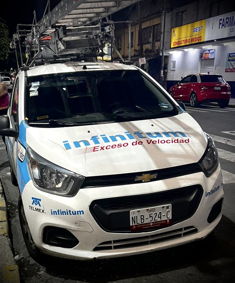 Rdrm10's tweet photo. @TELMEXSoluciona @TELMEX @infinitum 

Tras trabajos realizados anoche por personal de Telmex en Ramos Millán, Iztacalco, me quedé sin internet.

Reporte: 56317029.

Solicito apoyo para agilizar la reparación. El servicio es indispensable para mi trabajo. https://t.co/V3bAlrFB6Q