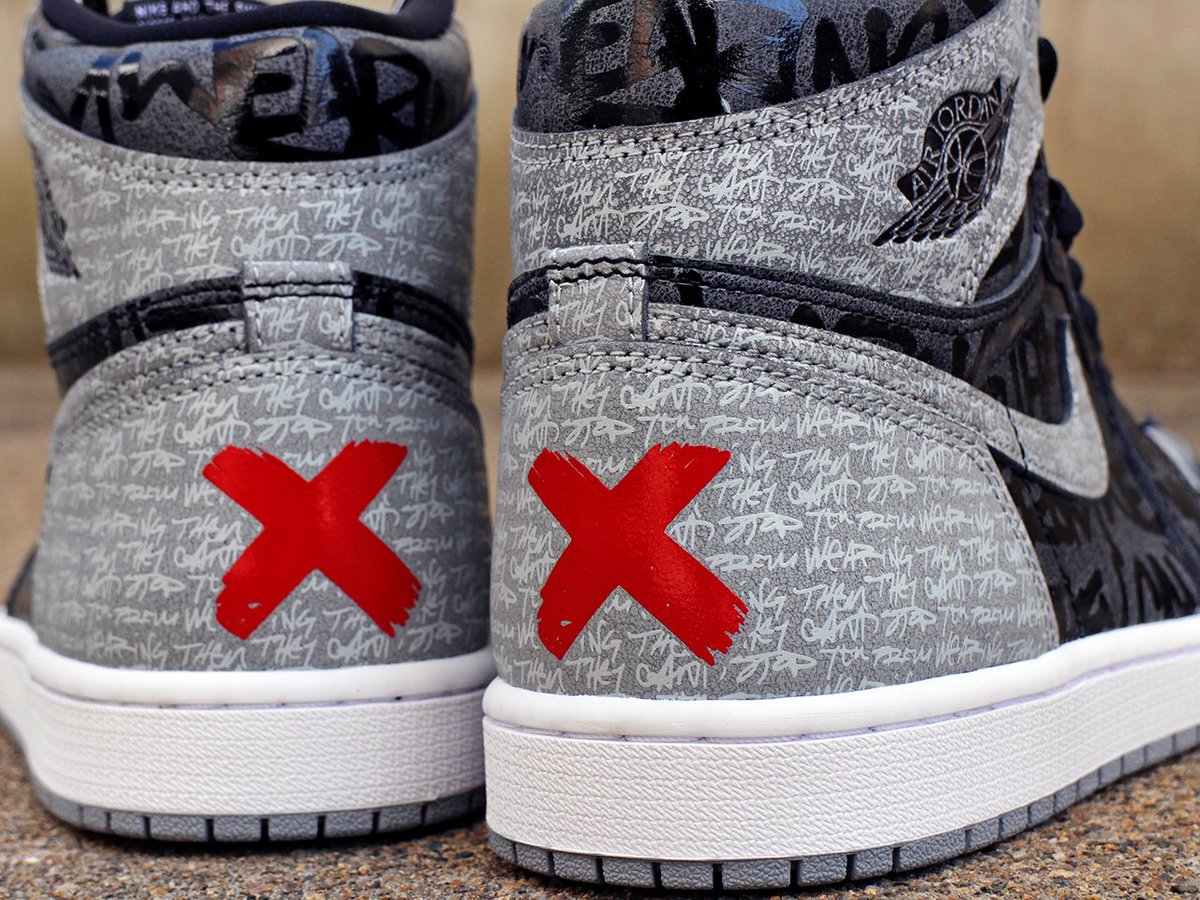 sneakershopskit's tweet photo. AIR JORDAN 1 RETRO HIGH OG "REBELLIONAIRE"
アッパー全体に当時の広告に使用された文言"THEY CAN’T STOP YOU FROM WEARING THEM"のテキストがプリントされ、ヒールには使用禁止を意味する「X」のマークが入ったスペシャルエディション
https://t.co/pc9vPNev1u https://t.co/VXD8y4HjcH