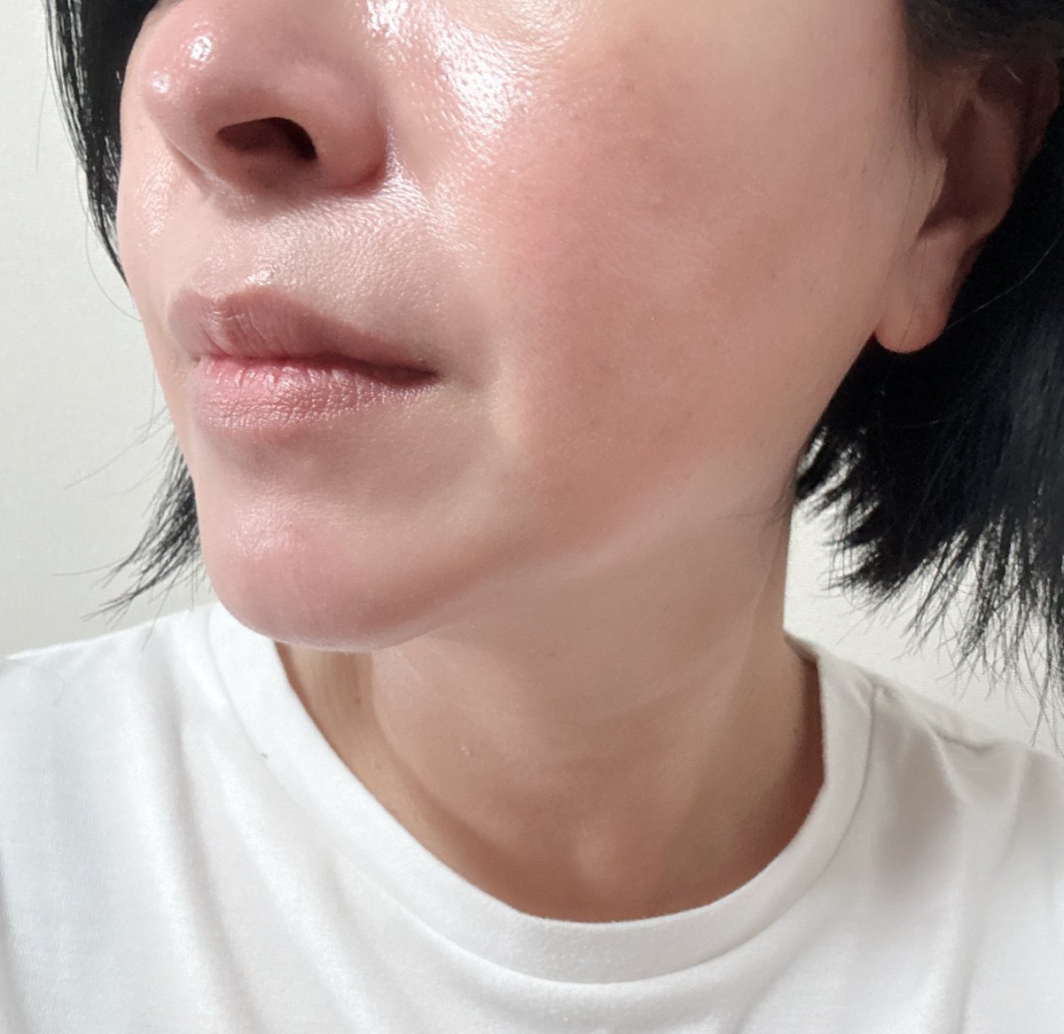 fuka71293's tweet photo. 今日のUV下地は💜

%Recipe トーンアップ UVセラム
スノーラベンダー✨

みずみずしくて軽いのにSPF50+・PA++++☀️
自然にトーンアップして、くすみが気になる朝の味方でした🥰

#PR #UV下地 #トーンアップ下地 https://t.co/H7FVdyiiy1