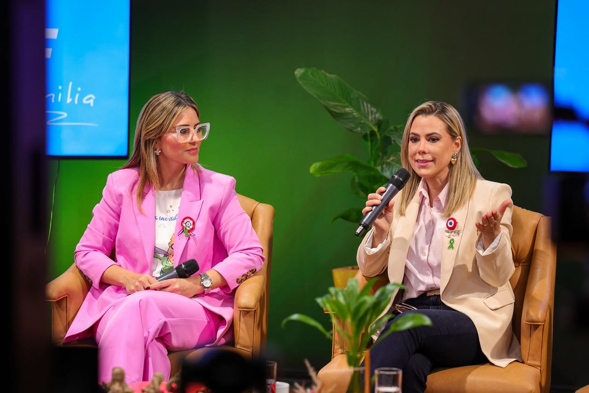 agparaguay's tweet photo. Podcast emitido por la Comisión de Familia, presidida por la senadora @lizarellapy  con la participación de la viceministra de Niñez y Adolescencia, Verónica Arguello sobre "Todos somos responsables". https://t.co/uOpan6AXAN