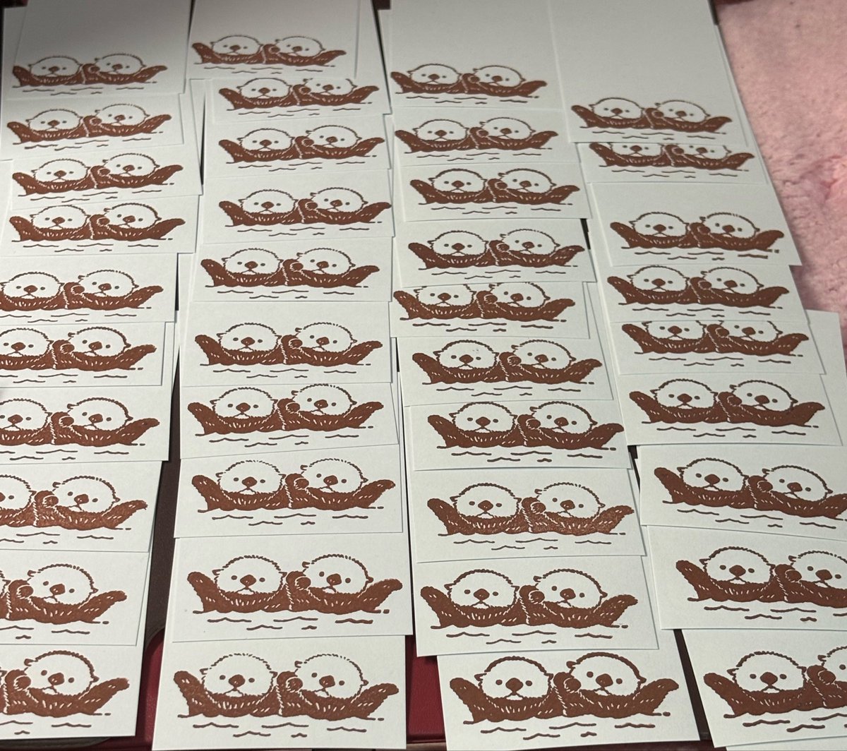 Lv__0324's tweet photo. カワウソ量産中！
名刺今回も手書きで頑張ります！
貰っていただけると嬉しいです！
(スタンプのせいでちょっと個体差あります。) https://t.co/wZ8NwRufdV