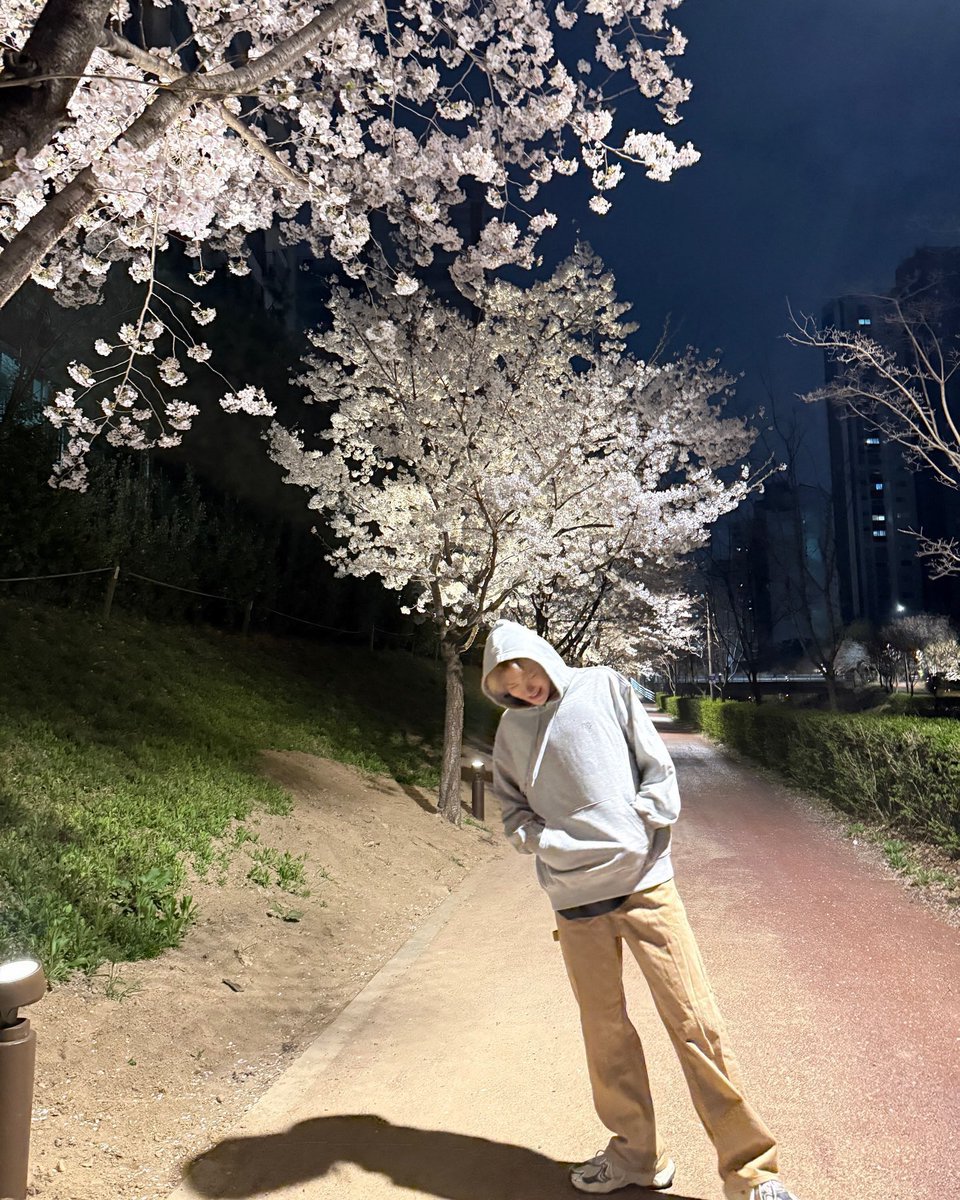 Jihoon?! tweet media