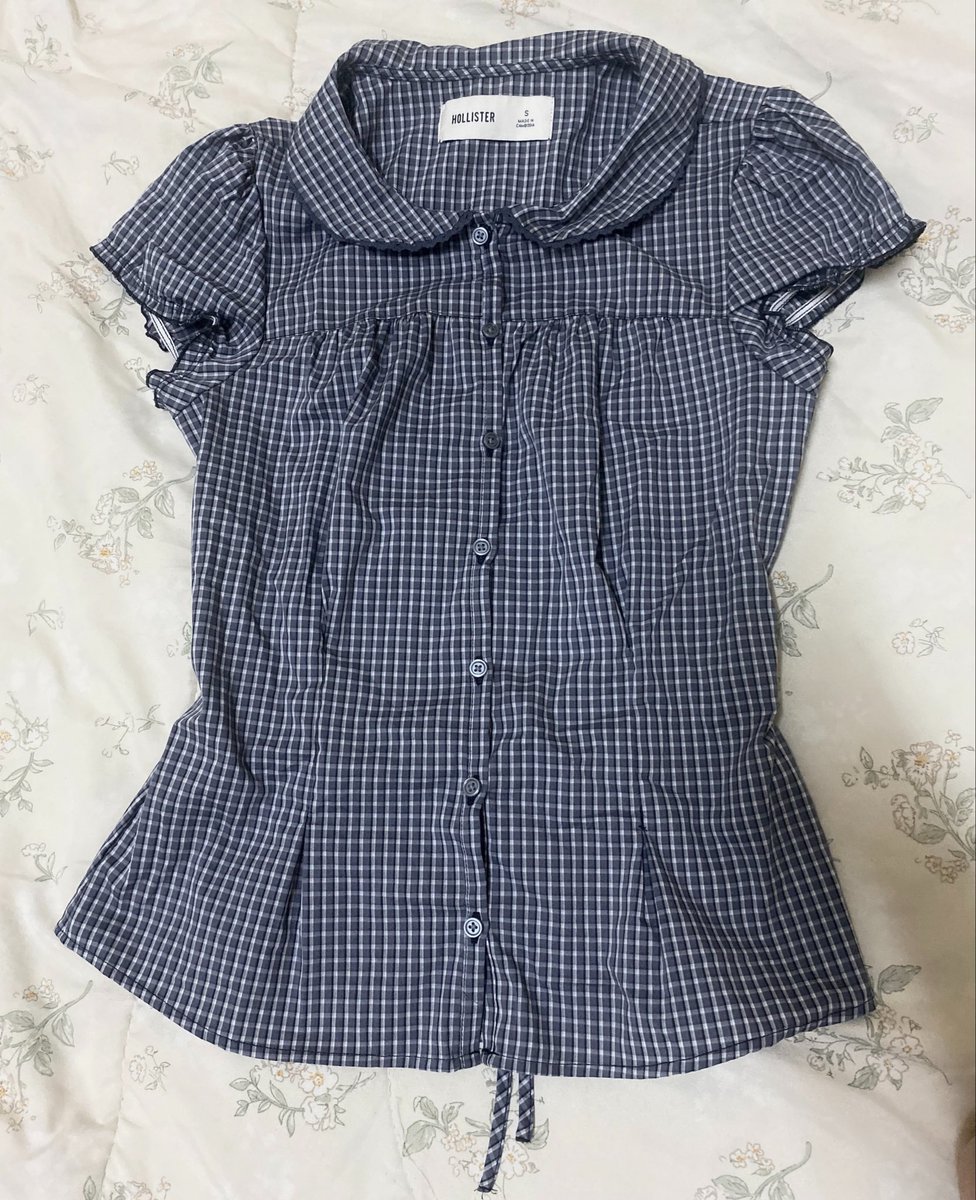 sdbsrt's tweet photo. Hollister (New)
Size S อกไม่เกิน 33
430 free shipping 💌

#brandymelvilleth #brandymelvillethailand #ส่งต่อbrandymelville #duexstudio #lundibkk  #ส่งต่อเสื้อผ้ามือสอง #vgh #cintageshop #stylist_shop #ส่งต่อstylist #vghbkk #benabaker #โล๊ะตู้เสื้อผ้า #brandymelvilleมือสอง https://t.co/cIU3JFHSYO