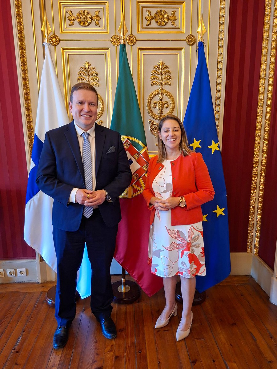 Ulkoministerio's tweet photo. Trade relations were in focus during Minister @VilleTavio’s meetings in Lisbon today. Minister Tavio met e.g. Minister of Infrastructure and Housing @miguelluz, and Secretary of State for Economy to discuss investments and matters related to critical infrastructure. 🇫🇮🇵🇹 https://t.co/YbrkswpJ0J