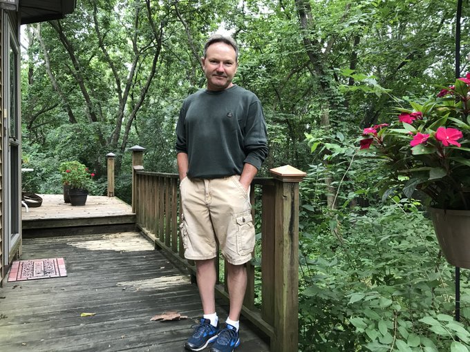 JohnKayaking's tweet photo. Same sweat shirt  Left pic I am about 45 
Right pic 65 https://t.co/SbgPNyf48M