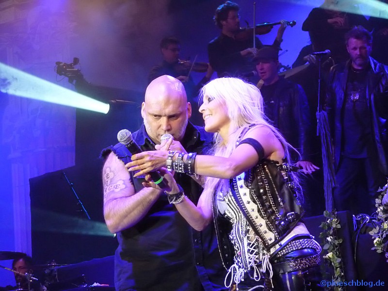 DoroOfficial's tweet photo. Let's wish this nice lad a very #happybirthday!
Keep on rocking, #Blaze!
🤘💪❤️🙏
#Love, #Doro

@realblazebayley
#doropesch
#ironmaiden
#conqueress
#warlock
#blazebayley
#allweare https://t.co/Tb8MGG6hDr