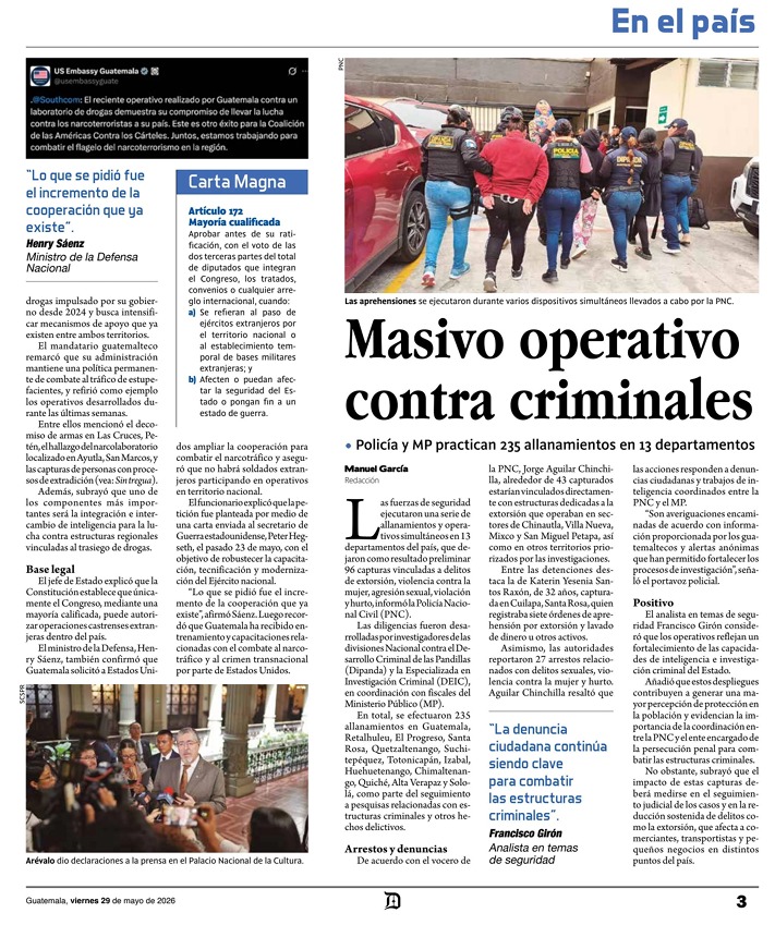 PNCdeGuatemala's tweet photo. Masivo operativo contra criminales
(página 3)

Muere tras intento de robo y disparar contra la Policía
Tres detenidos por asaltar dos comercios
(página 8)

Más información en https://t.co/nEcsZVSf6y https://t.co/0q3XoRXGZI
