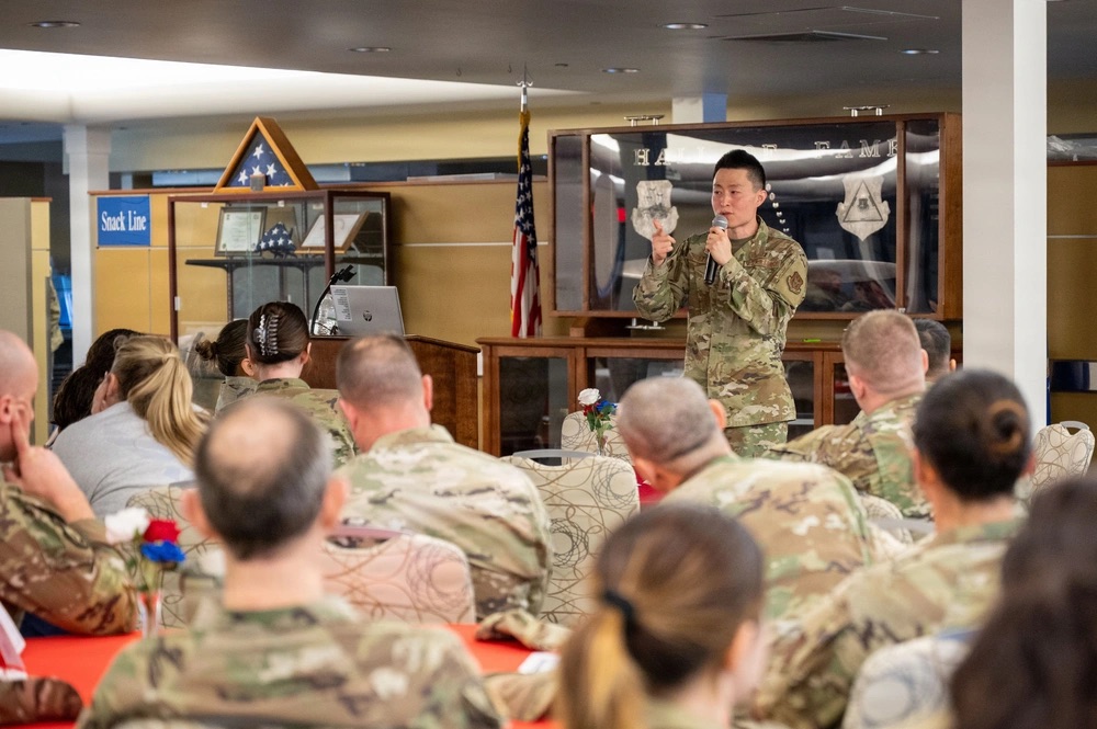 usafhc's tweet photo. Ch, Capt Jonathan Lee, 911th Airlift Wing, gives a speech and conducts an invocation during the 911th AW deployers reunion celebration at the Pittsburgh International Airport ARS. #HCReady! https://t.co/SDLLbDOHCZ
