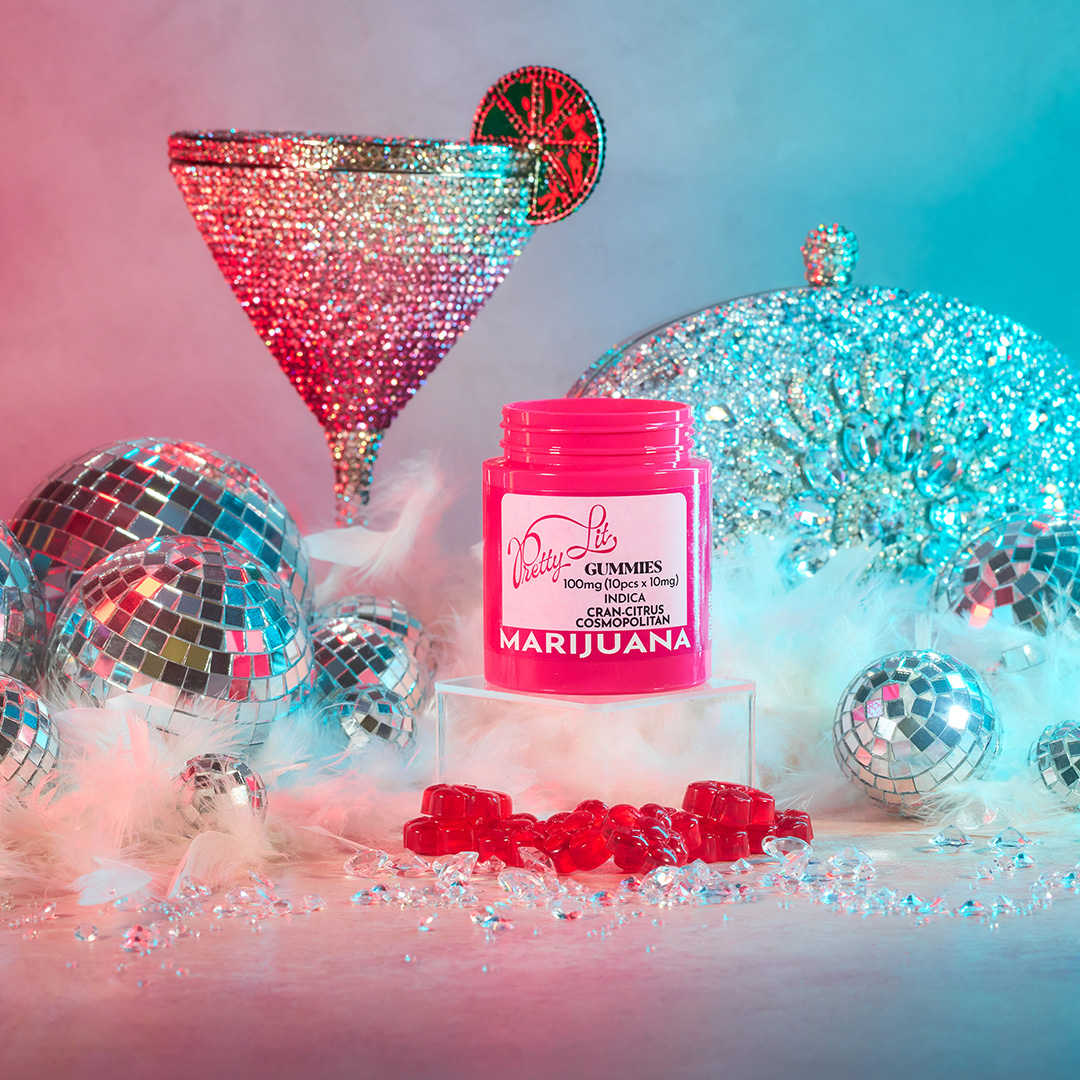 PrettyLitBrand's tweet photo. 💖🍒 CRAN-CITRUS COSMOPOLITAN 🍒💖

A little tart, a little sweet, and perfectly made for winding down ✨

💖 Indica Gummies
✨ 100MG Total • 10MG Each
🍒 10 Count • All Natural https://t.co/m7iJXJK96H