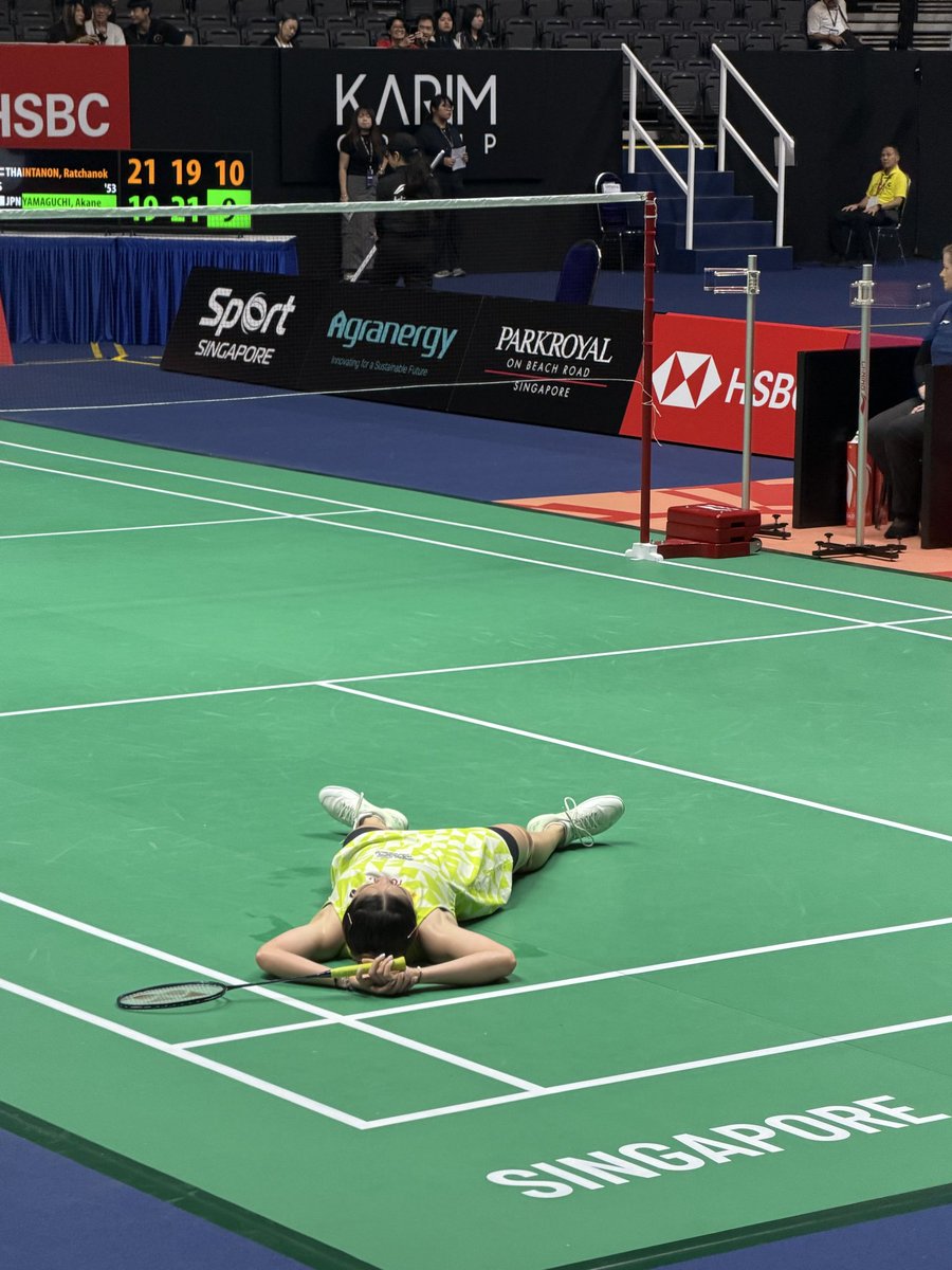 spaghetticash's tweet photo. Taking a break. 
#Intanon #SingaporeOpen https://t.co/qgzJsq0Z1V