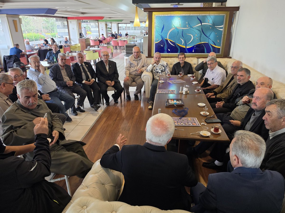 akca1977's tweet photo. VEFA BULUŞMASINDA BAYRAM COŞKUSU: İSMAİL ERGÜL VE DAVA ARKADAŞLARI BİR ARAYA GELDİ! https://t.co/KYV0KlywxT https://t.co/9xC3LfzHbq