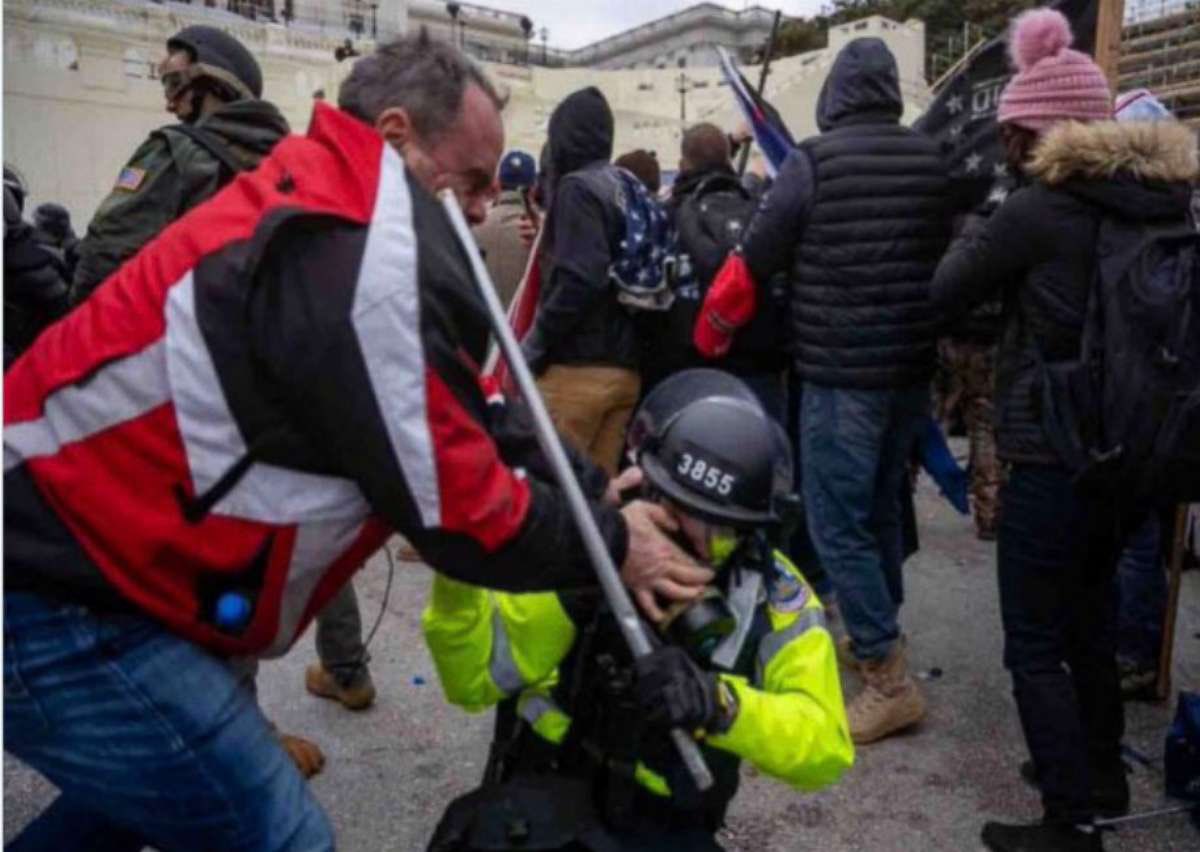 cbun182's tweet photo. @colineddington @nicksortor @ComeAndTakeIt @grok If they prosecute this guys let’s prosecute the insurrection of January 6 https://t.co/j1ATtVGMul