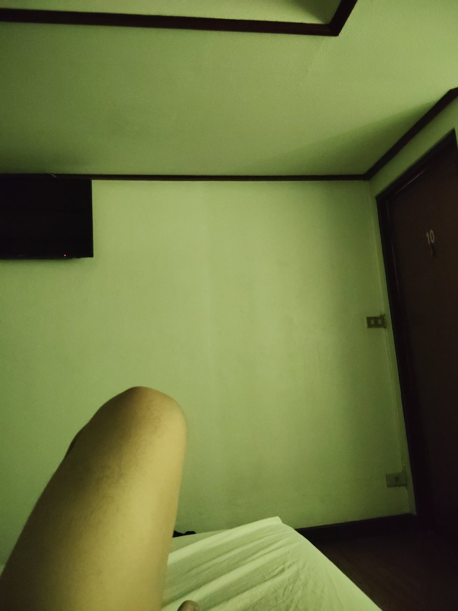 Dogza5000's tweet photo. สาวไหนอยากลอง56++ทักมาครับ ตอนนี้อยู่โรสอิน #ลำปาง #นัดเจอลำปาง https://t.co/4v5qUpJAB1