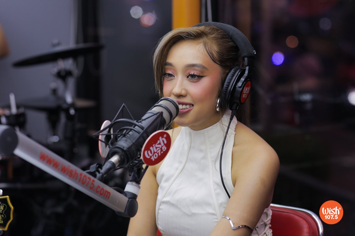 wish1075's tweet photo. OPM artist Fana returned on board the Wish Bus with her latest musical offering, "Gabi Gabi." https://t.co/9vZWU6KcRr