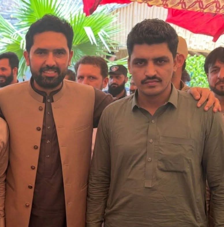 imbilalpak's tweet photo. عیدالاضحٰی کے دن  وزیراعلیٰ  محمد سہیل آفریدی کی رہائشگاہ میں ملاقات کی اور عید کی مبارکباد دی 🥰

#eiduladha #2026k #CM #KPK @SohailAfridiISF https://t.co/UvDdoYPjfR