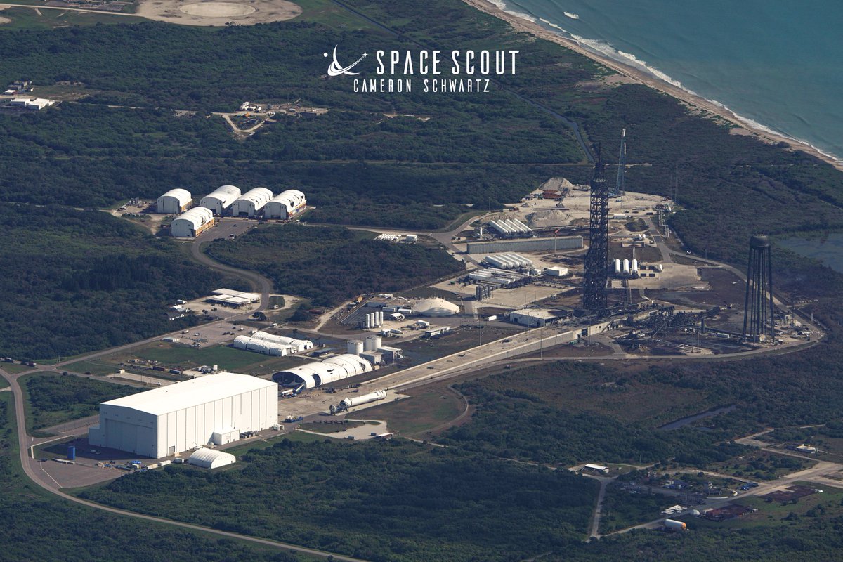 nyoomtm's tweet photo. First look at SLC-36 after New Glenn's explosive anomaly last night.

The debris of the second tower appears to be spread across the right side of the pad and the entire area is scorched. The HIF appears ok. Absolutely insane.

📸 Me for @WeAreSpaceScout https://t.co/bN3QiZMSO4
