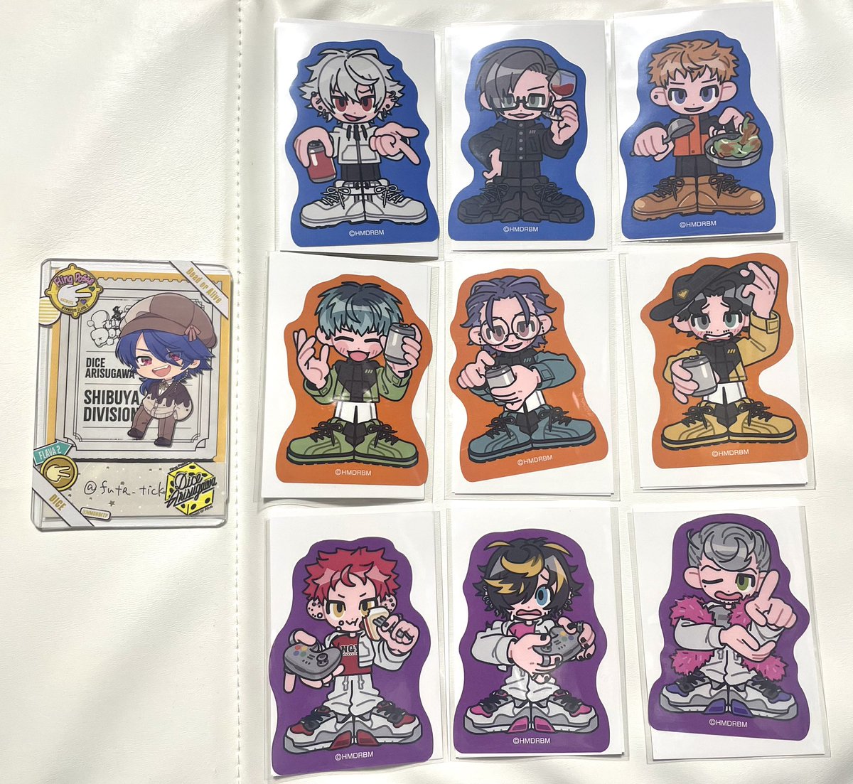 futa_tick's tweet photo. 【譲渡】ヒプマイ　ドンキホーテコラボ　ステッカー

譲→
ヨコハマ(左馬刻、銃兎、理鶯)、
オオサカ(簓、盧笙、零)、
ナゴヤ(空却、十四、獄)

求→定価＋送料

郵送
ディビジョン単位でまとめてのお取引です
お気軽にお声掛けください https://t.co/Wiwaf6rTUm