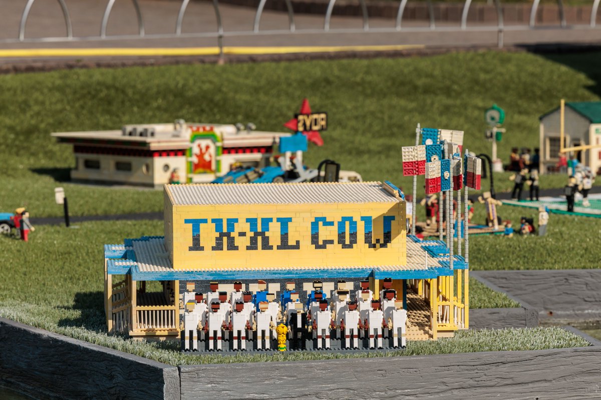 MerlinapUK's tweet photo. World Cup fever? We’re already building momentum ⚽🏆

LEGOLAND® Windsor Resort unveiled a miniature England squad in Miniland -complete with 918 bricks, 26 players and one very important trophy.

Talk about a game of building from the back 😉 https://t.co/CpbjhMjCUL