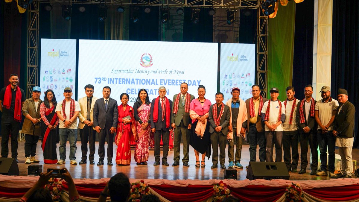 nepaltourismb's tweet photo. Glimpses of 73rd International Everest Day🏔️

#InternationalEverestDay #AdventureTourism #LifetimeExperiences #NepalNOW #Mountain https://t.co/G5C0lkuzDS