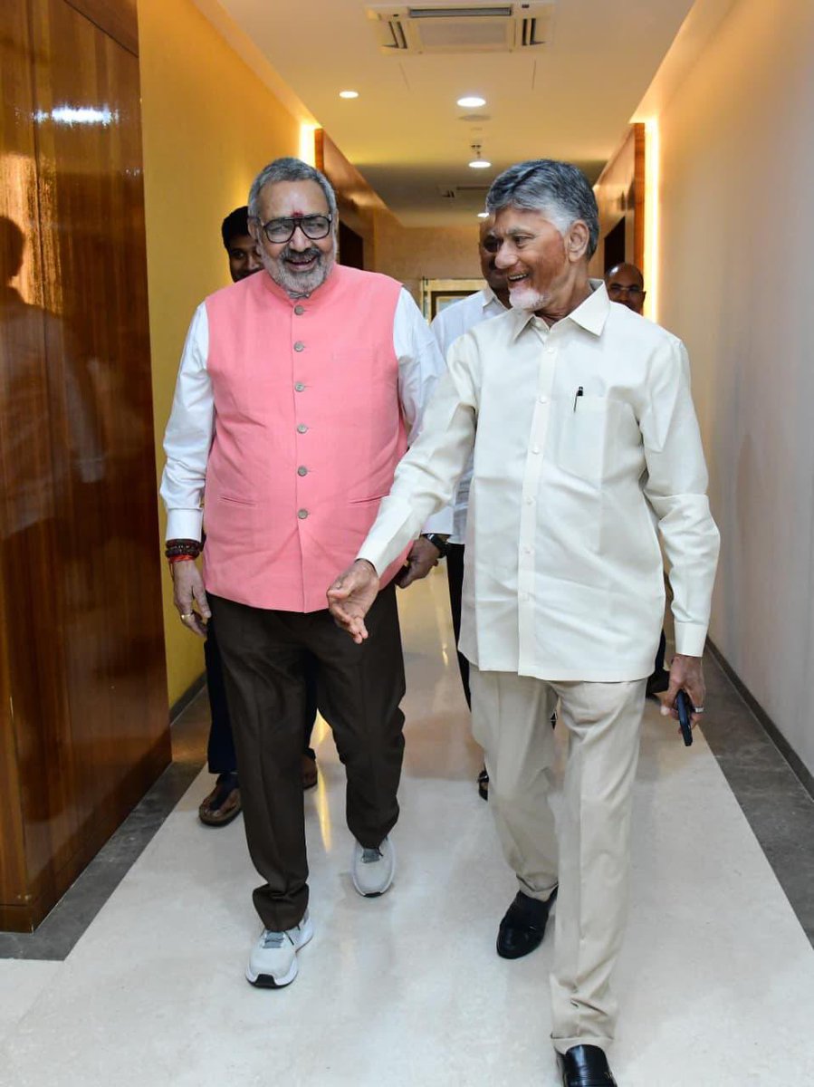 Giriraj Singh tweet media