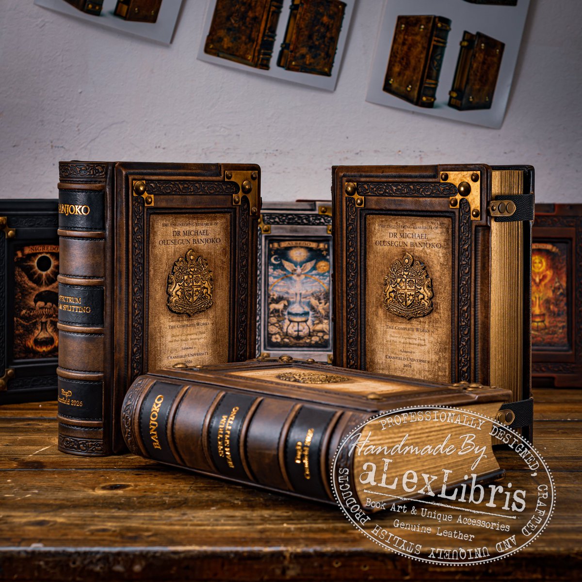 aLexLibris's tweet photo. Completed the latest order. Three large printed books.
#bookworm #bookbinder #read #custom #satisfying #improvement #craft #artisan #handmade #handcraft https://t.co/AleYAUDToJ