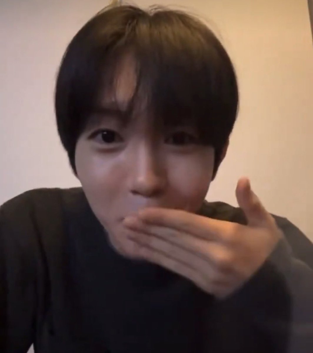 sryoooooo_'s tweet photo. 🦭 : 마지막으로 해줬으면 하는 거 있어요? https://t.co/dLdd0XLz9U
