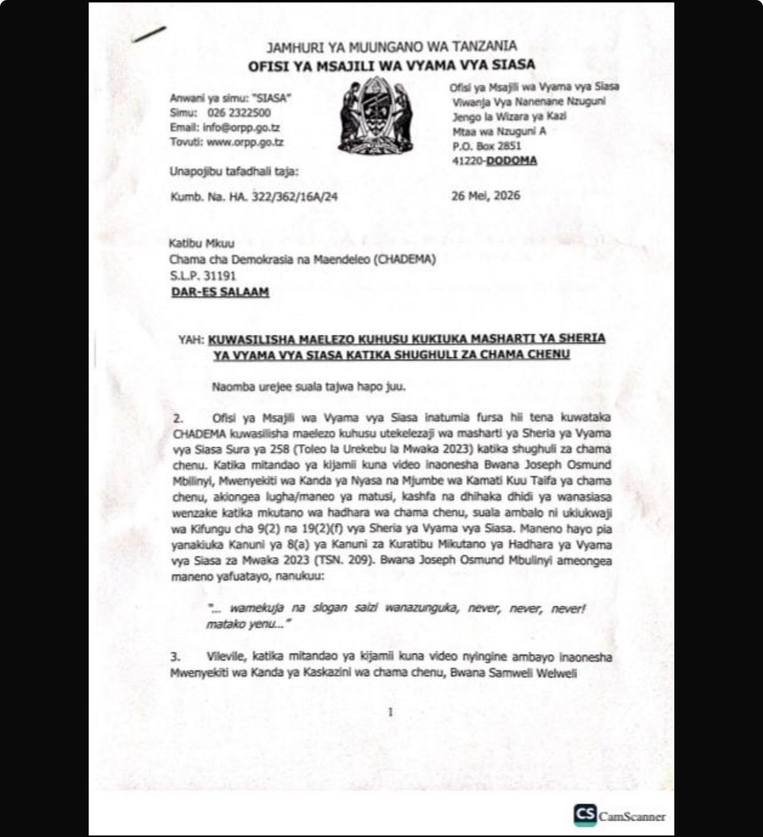 HildaNewton21's tweet photo. Nduli Idd Amin Mama anahangaika sana 

Baada ya CHADEMA kujibu barua ya kwanza ya MSAJILI wa VYAMA vya SIASA katika barua ya majibu ya kurasa 29, 

Leo shosti Nyahoza, ametuandikia barua nyingine na ametupa siku 10 za kujieleza kwanini CHADEMA isifutiwe USAJILI au kutozwa FAINI. 

Ikumbukwe juzi tu Mahakama Kuu ya Tanzania ilitoa umuamuzi na kumwambia Msajili asichukue hatua yoyote dhidi ya CHADEMA lakini naona shosti Nyahoza kapuuzi agizo la Mahakama.

Ndo maana tunasema hii nchi inahitaji Ukombozi, tupate Katiba Mpya ambayo itazipa meno Mahakamana, ambayo itatupa Bunge ambalo linaweza kuwaijibisha Serikali yani kila Muhimili uwe Imara na uheshimu mihimili mingine.

kwasasa inaendeshwa kama Gheto la masela ndo maana leo Shosti Nyahoza anadharau Mahakama kwasababu mtu ambayo anamtuma kufanya huu usenge ni Nduli Idd Amin Mama.