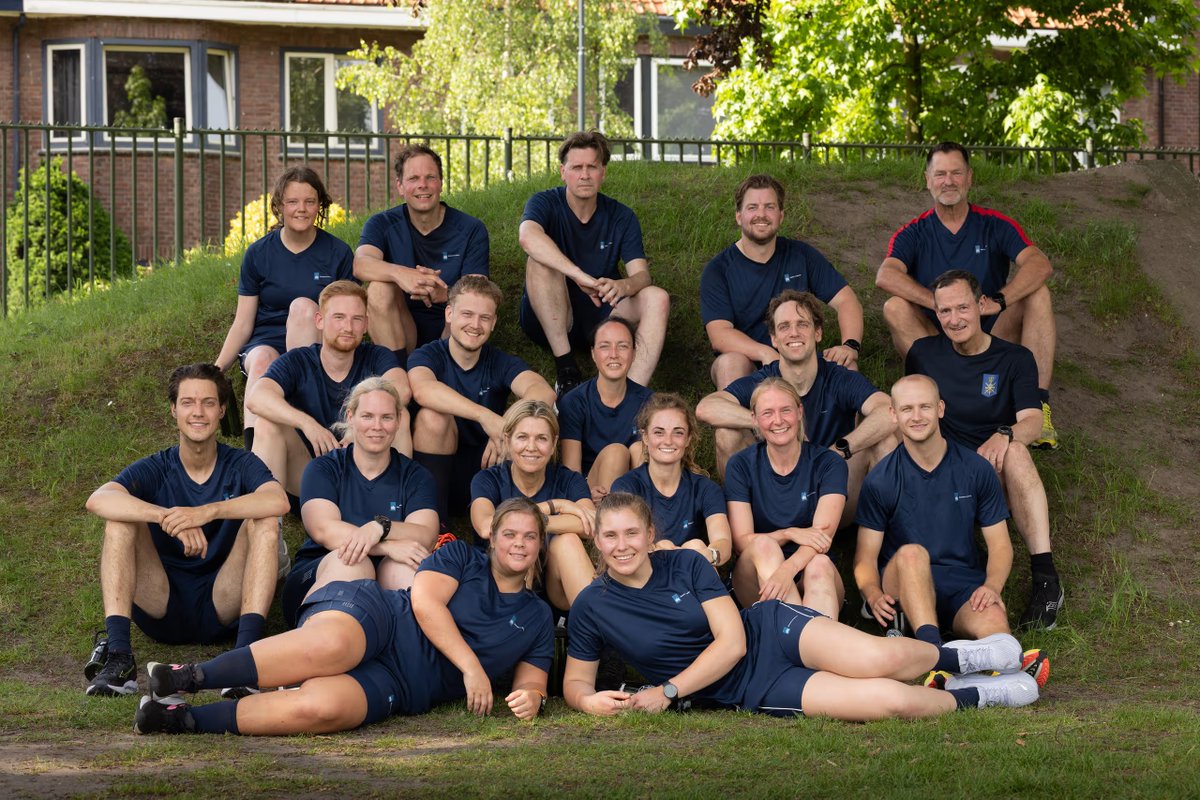 ChristinsQueens's tweet photo. Queen Máxima concluded the first phase of her reservist military training and received her beret. HM will not be assigned to a specific branch, regiment, or corps, but will instead fulfill a broad and general role within the Royal Netherlands Army. 

📸 Ministerie van Defensie https://t.co/yV1Tf4HV83