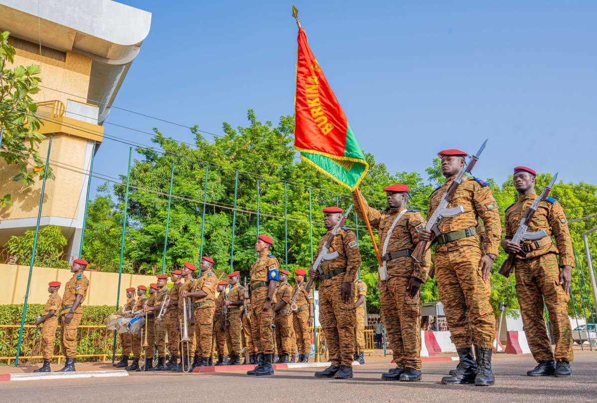 onubf's tweet photo. 1/3
🇧🇫🕊️ Burkina Faso and the United Nations commemorated the 78th International Day of UN Peacekeepers, honoring the women and men who serve peace with courage, professionalism and dedication around the world. #IDPK2026 #Peacekeepers #InvestInPeace https://t.co/YplbIYu3uJ