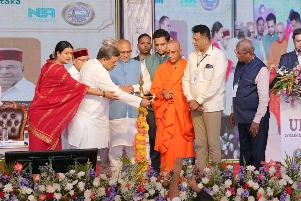 drmcsudhakar's tweet photo. Honoured to attend 75th Platinum Jubilee celebrations of UBDT College, Davanagere, alongside Vice President of India Sri CP Radhakrishnan and the Governor of Karnataka Sri Thawarchand Gehlot ravaru. A proud occasion celebrating the institution’s rich legacy, academic excellence https://t.co/YbGokaLynh