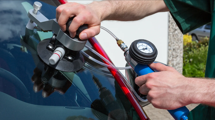 oc_windshields's tweet photo. Why Choose Us? 🚗

OC Windshields Auto Glass &amp; Tint is the best option you are going to find. Servicing Orange County for 21+ Years, with over 1,125 Five Star Reviews. We’ll give you a quote right over the phone, call now to talk to a live Auto Glass expert. https://t.co/2qd6sLZzzX