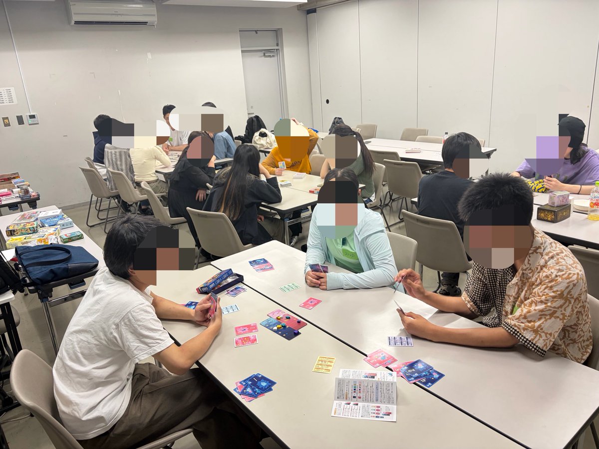 TZUbdgmaking's tweet photo. 📝活動報告📝

「あそぶ会」を行いました👀

［活動内容］
ゲムマで買ったボドゲで遊ぶ会

————————————————————
ゲムマ春で買ったボドゲで遊びまくりました‼️各卓でルールを読み込みながらワイワイと😆😆
初めましての方も来てくれてどんどんとボドゲの輪が広がっていくのを感じます😭✨💫
来れ初参加 https://t.co/NumRBHlFe3