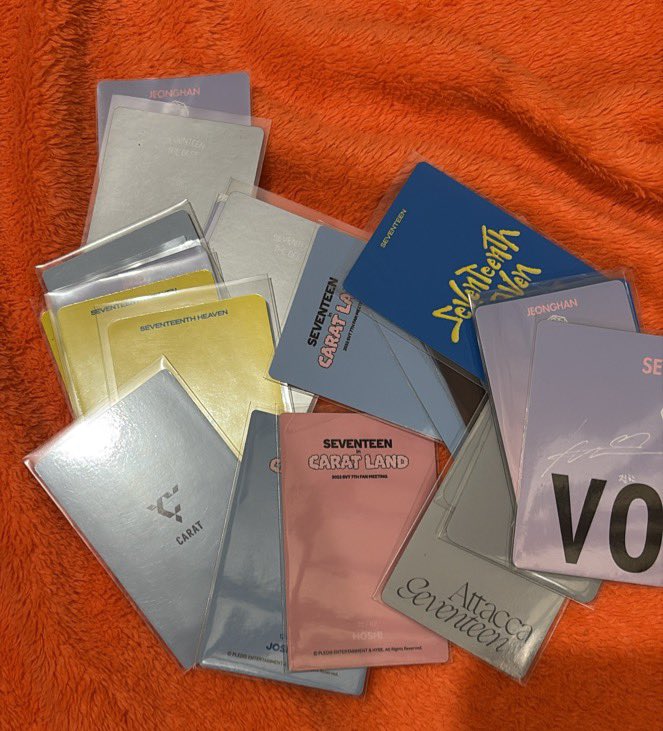 kidultyoonchan's tweet photo. additional freebies for tomorrow, this will be random. Please be kind, sana if di kayo okay sa na-pull nyo ibalik nyo nalng some carat deserves that pc 🥹👉🏻👈🏻

#SVT11_FollowFestival https://t.co/kYqEpdeNrr