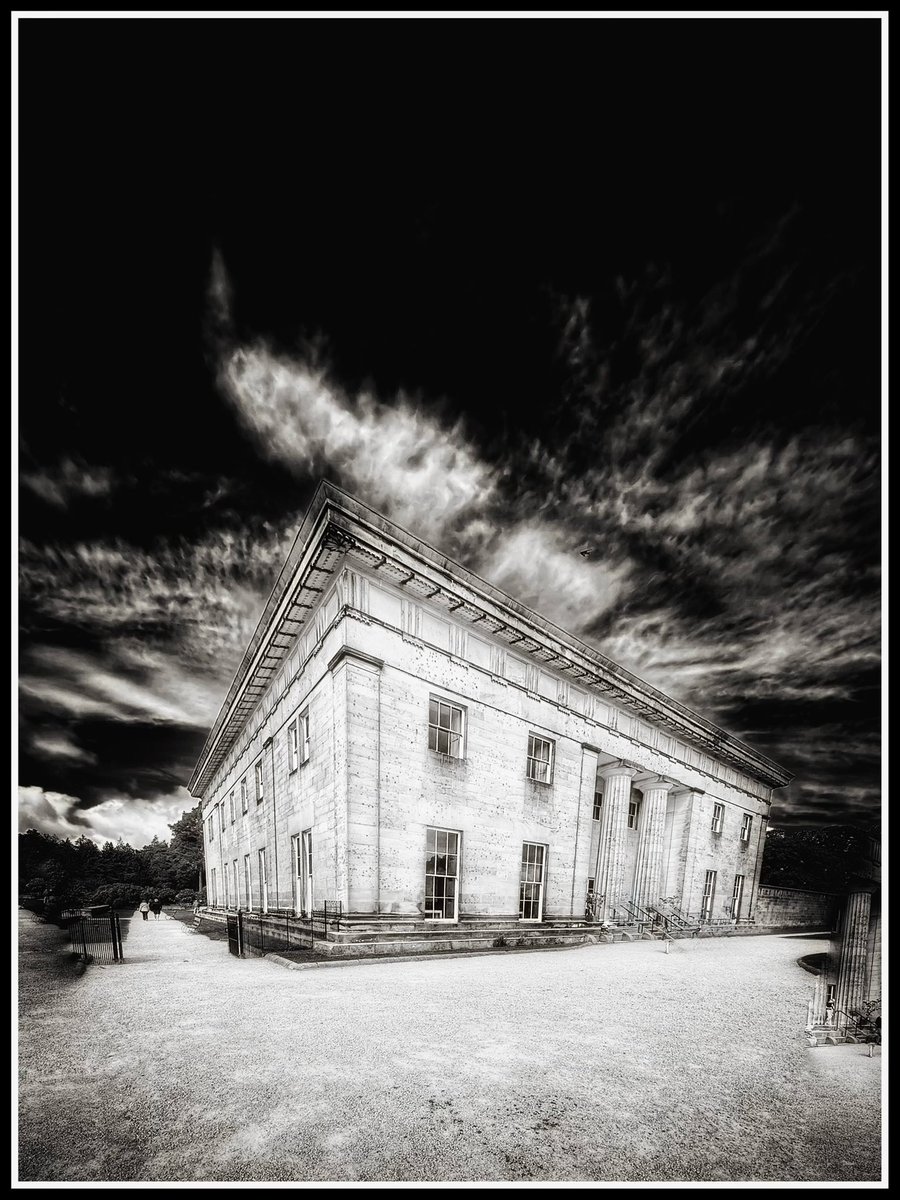 athinkingman's tweet photo. Belsay Hall https://t.co/YudGoZ0NRy