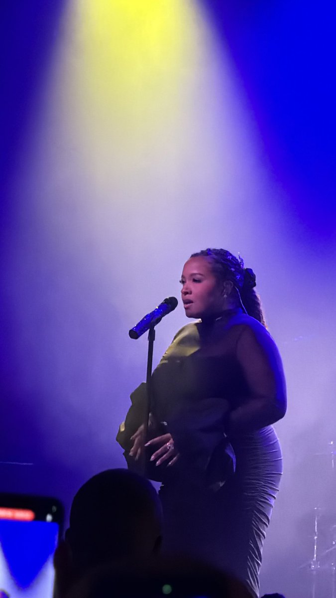 MrCarolina336's tweet photo. Got to see the Beautiful Alex Isley last night https://t.co/b3KKGbFR6V