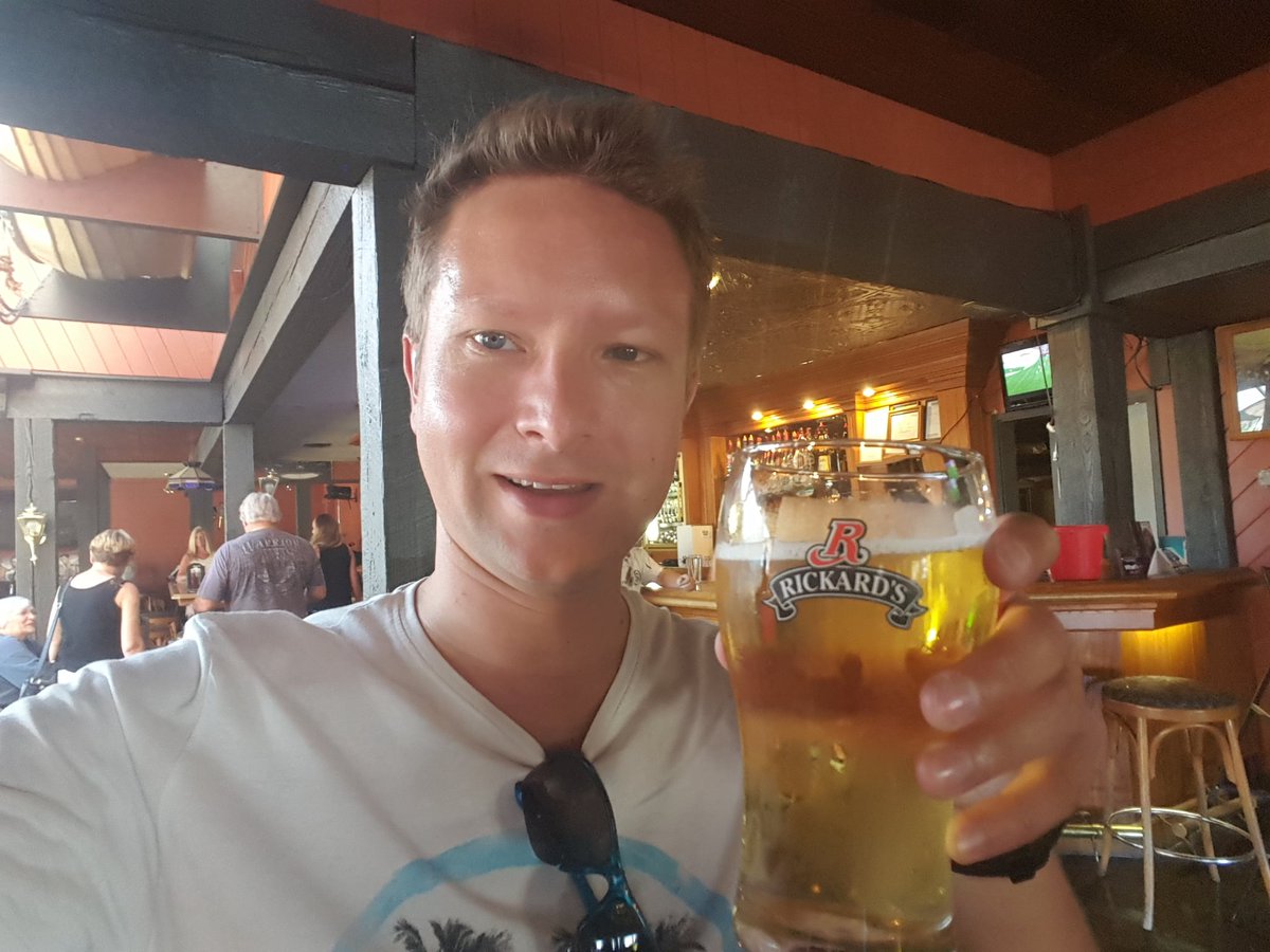 danielrbates82's tweet photo. 📍Captains Cabin Pub, Mission, British Columbia, Canada.

Check out my pub review here: https://t.co/ZuYG4n7rBP

#pub #bars #beer #beers #ale #beerlover #beerlovers #craftbeer #craftbeerlover #craftbeerlife https://t.co/qFavEjzfH9
