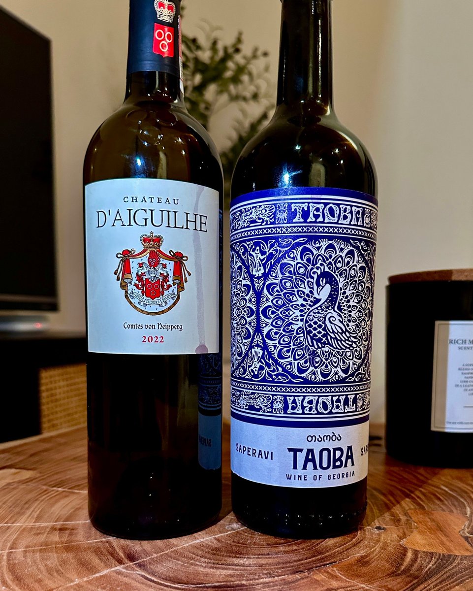 siphappenswine's tweet photo. Two red wines, two worlds 🍷  

Sip happens! Issue No. 9 just dropped!

🇬🇪 Saperavi from Georgia – bold, spicy, intense  
🇫🇷 Bordeaux – elegant, structured, classic 

Who wins the blind tasting?

👉 Watch now and decide for yourself – link in bio! https://t.co/IT4wrExSBa