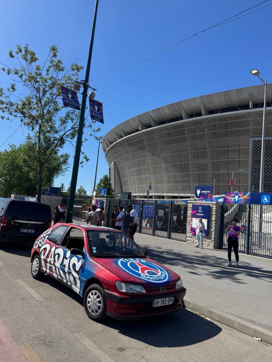 MookieMedia's tweet photo. 🚨🤣LA BART MOBILE EST ARRIVÉE À BUDAPEST 🇭🇺 

TREMBLAY (93) -> BUDAPEST sans clim 🤣🤣🤣 https://t.co/qxCGB4sRCa