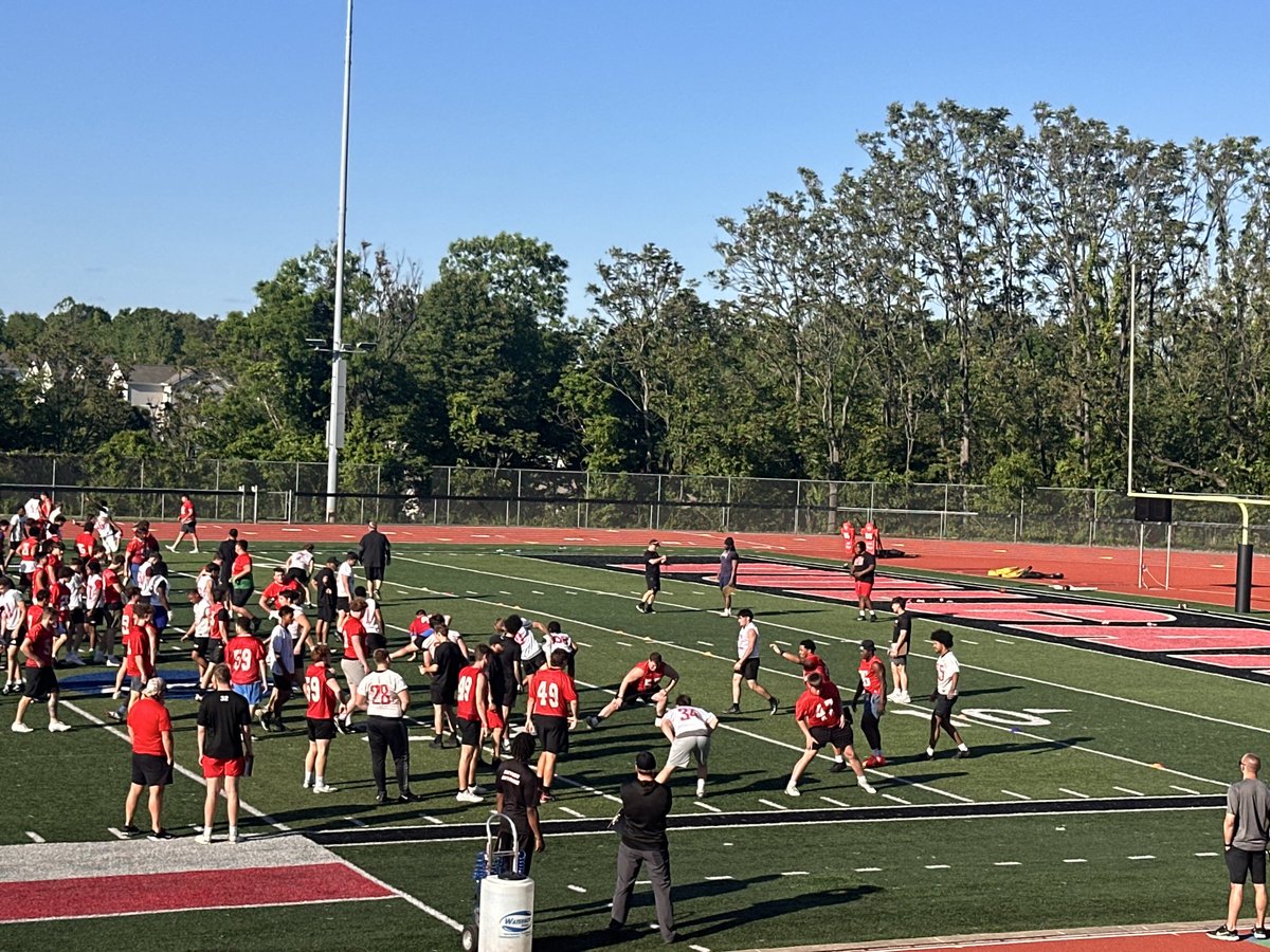 TraciBraid's tweet photo. It was a beautiful night at Cal U’s “Rally in the Valley.” Sort of surreal seeing Bennett wear #34…he was given that number his very first year of tackle football nine years ago. The competition has gotten more intense but so has his love of the game. https://t.co/r7AStdUXLq