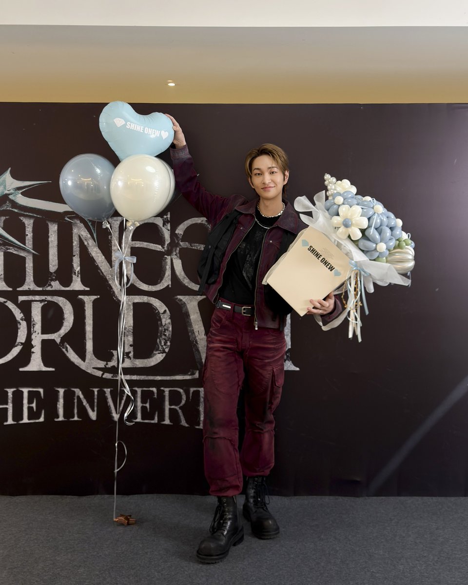 ONEW tweet media