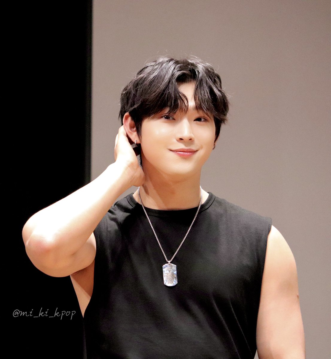 mi_ki_kpop's tweet photo. 260528

왜 이렇게 귀여운 강아지야?
#LEEDO
#ONEUS
#이도
#원어스 https://t.co/cvnzrz3JuW