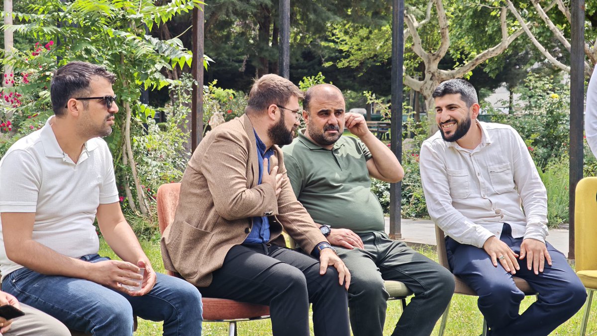 abdullahkikzade's tweet photo. İl Teşkilatımızla geleneksel bayramlaşma programımızı gerçekleştirdik.

Kadim şehrimizin enerjisi ve gençlerimizin heyecanıyla, ilk günkü azimle omuz omuza yürümeye devam ediyoruz. Birliğimiz daim, bayramımız mübarek olsun. https://t.co/5jSbe8e0Qs