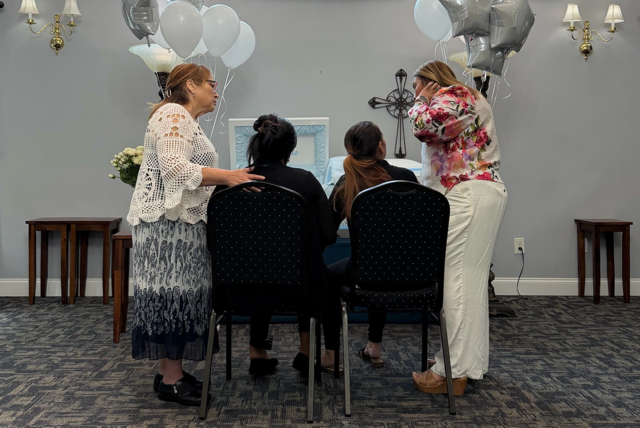 mariasacchetti's tweet photo. NEW

A deported mother returns to the United States to bury her slain toddler https://t.co/pmvppzy7Jk