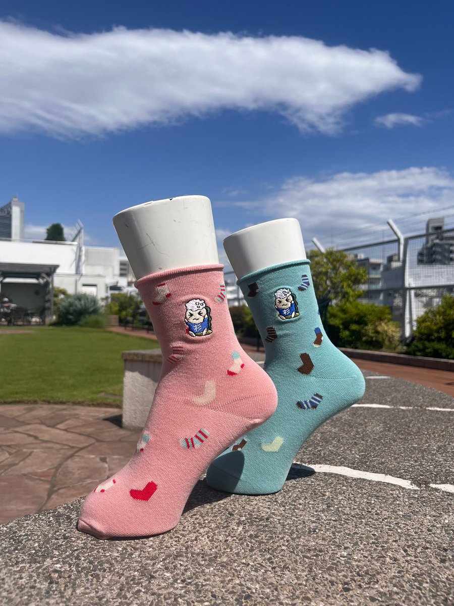ktsty_ogkb's tweet photo. なみすけデザインソックスに新作登場☀️

🧦スニーカーソックス
4カラー展開
1,540円（税込）

吸水速乾素材でさらっと快適✨
スニーカーの靴擦れ対策にも◎  

🧦靴下柄ソックス
2カラー展開
1,430円（税込）

これからの季節にもぴったりです😊

5/30（土）発売✨
ルミネ荻窪店限定🏃‍♂️ https://t.co/v3cQ00qz8h