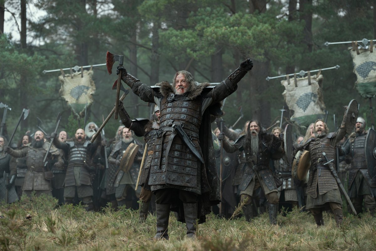 Mestre_Thibaut's tweet photo. Nouvelle image de la saison 3 d'HOTD avec Roderick Dustin (joué par Tommy Flanagan) accompagné de ses vétérans du Nord : les Loups de l'Hiver 🐺

#HOTD #houseofthedragon https://t.co/pTK92BfQMo