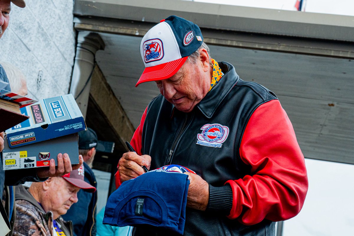 KPCharityRide's tweet photo. Happy birthday to an amazing friend of the Charity Ride and longtime rider, Ken Schrader! https://t.co/CiNTSxDBy8