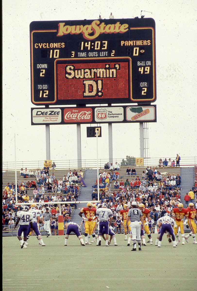Beener1435's tweet photo. A view of the south end zone scoreboard in 1988. 
#FlashbackFriday #CyclONEnation https://t.co/ZOg39Xc88C