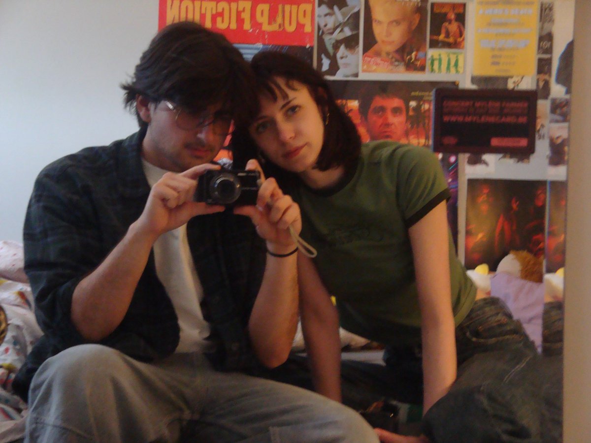 stupeline's tweet photo. Regardez nous on s'aime hihi https://t.co/6wcMY5vACu