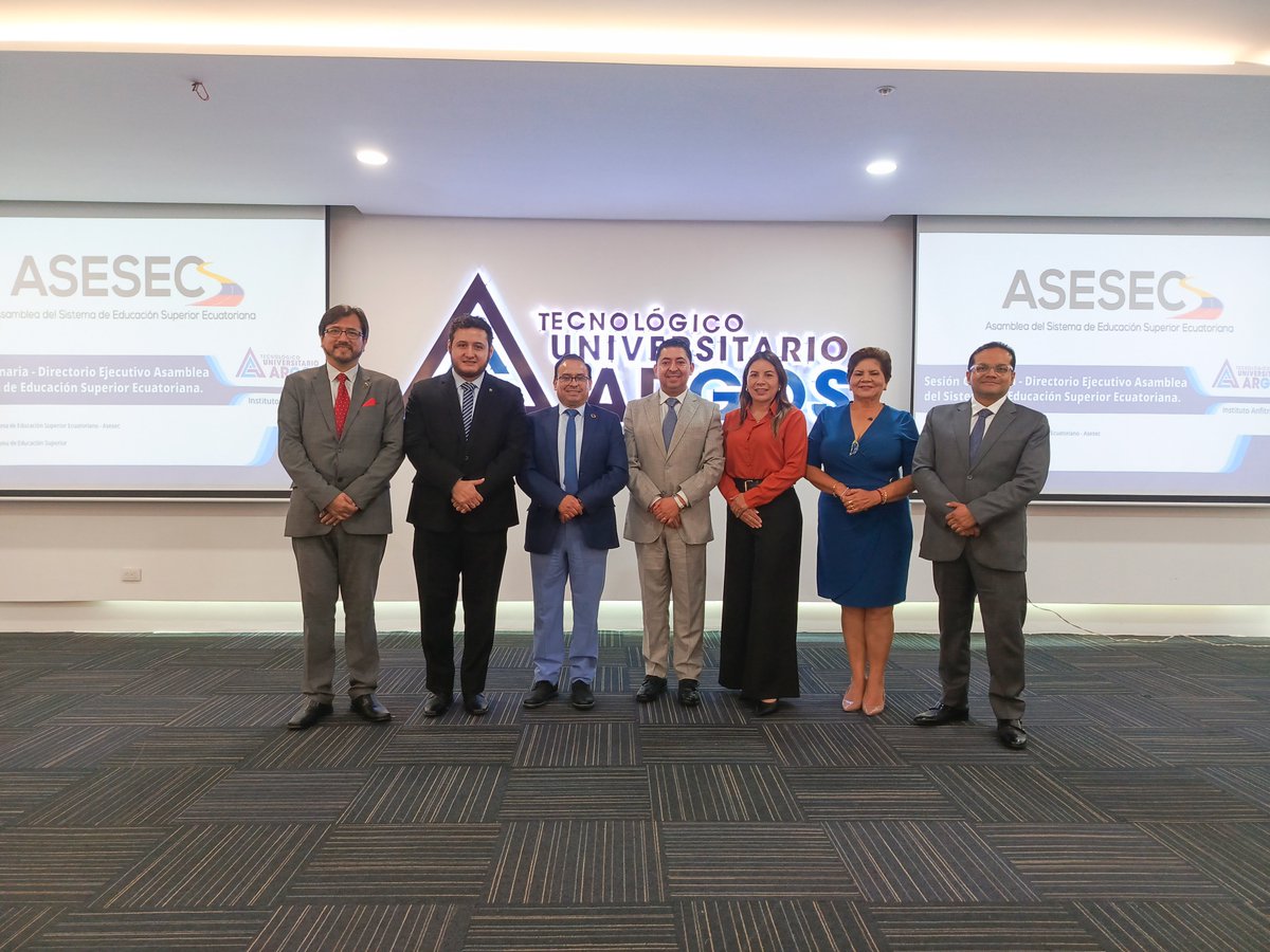 unesumoficial's tweet photo. 🎓 La Dra. C. Blanca Indacochea Ganchozo, rectora de la UNESUM y miembro del Directorio Ejecutivo de ASESEC, participó en la sesión ordinaria de este organismo nacional. Además, la próxima reunión se realizará en la UNESUM. 🇪🇨🤝 

#ExcelenciaAcadémicaParaElDesarrollo #ASESEC https://t.co/yZa0G8jADc